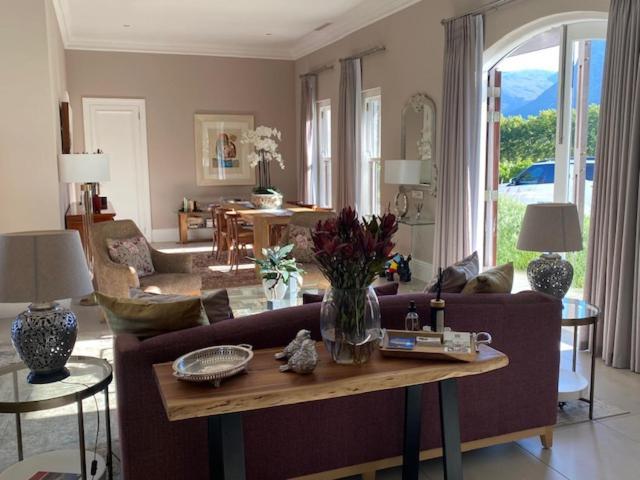 Chambray Estate - The Terraces In The Vines 3*
